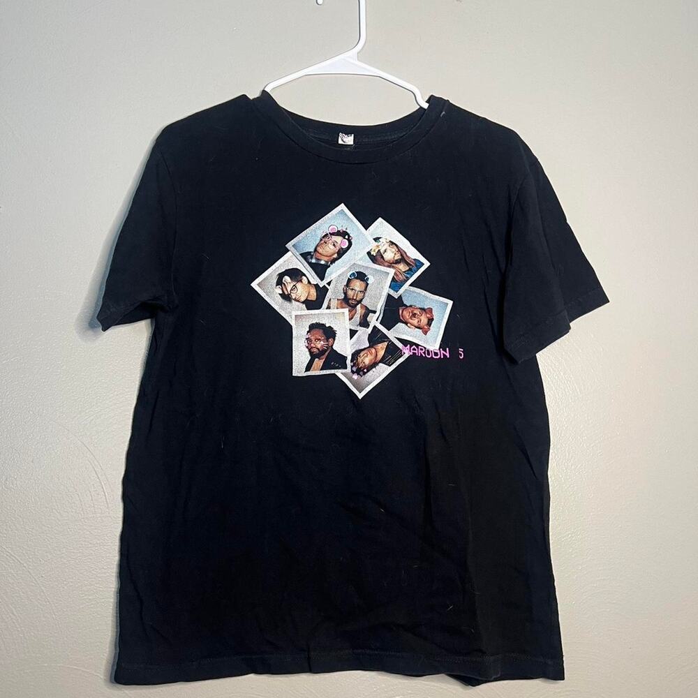 Black graphic tee| Y2k Band Tee Shirt| Maroon 5 Concert